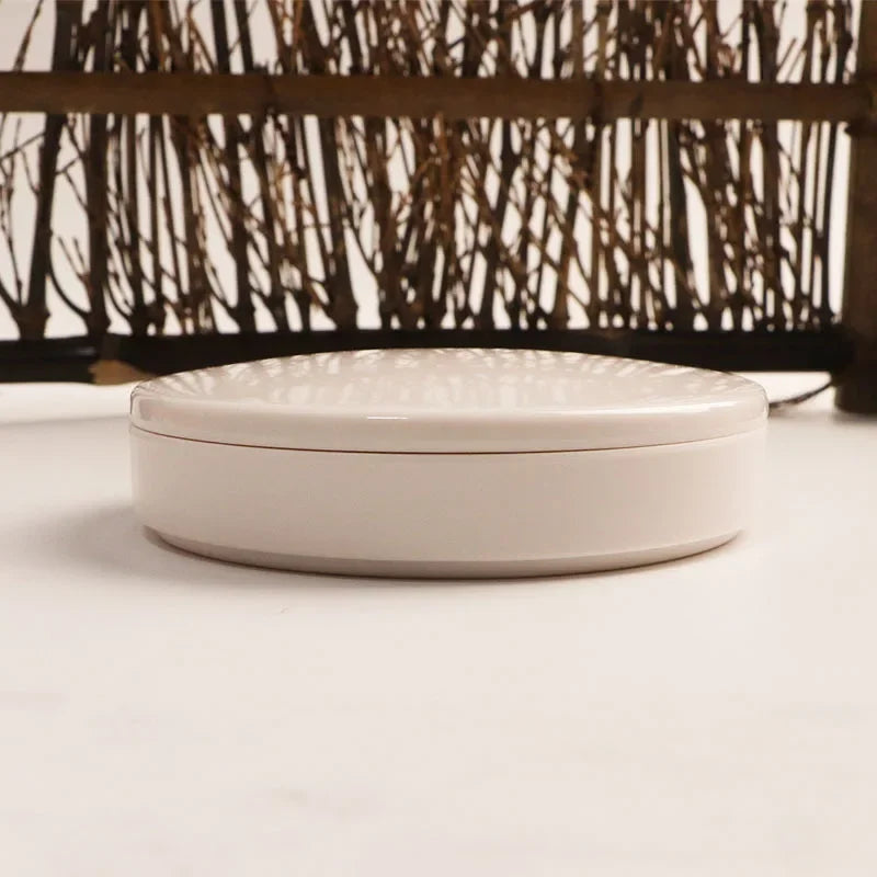 Porcelain Round Palette with Lid